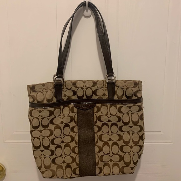 🎯HOST PICK🎯- Coach Bag 👜 - Picture 2 of 10